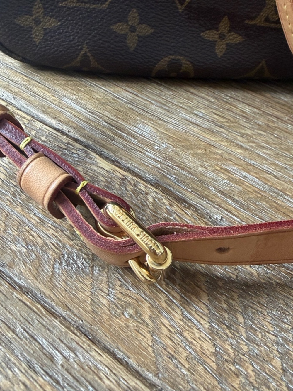 Authentic Louis Vuitton Mabillon Monogram Crossbody - Picture 5 of 15